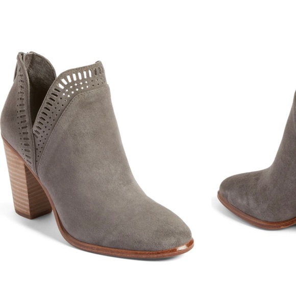 Vince Camuto Fileana Split Shaft Bootie - Picture 6 of 6